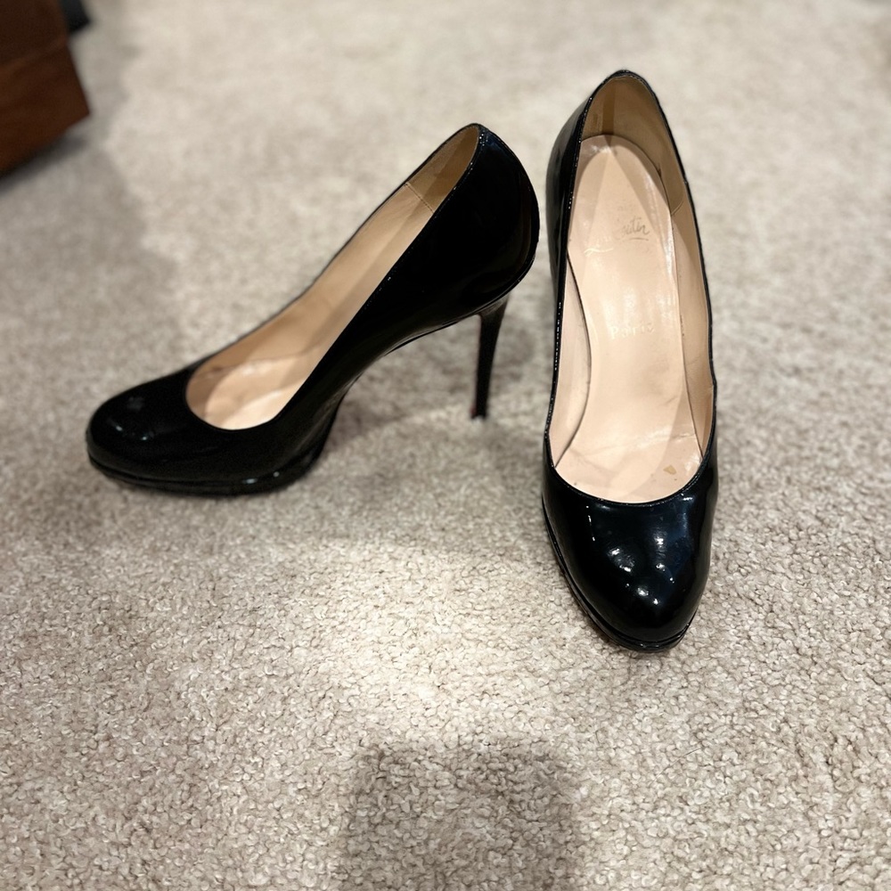 Christian Louboutin - size 37.5